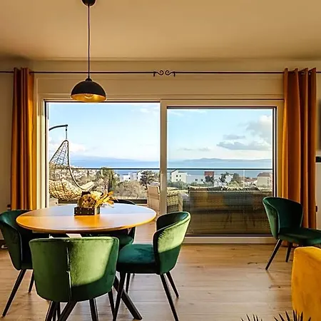 Dado Hotel 3*